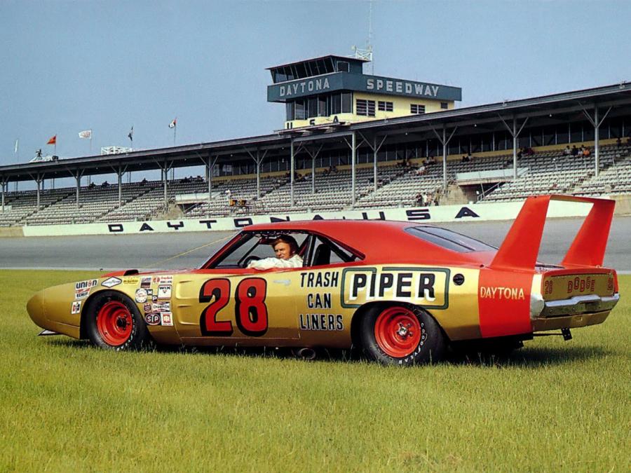  Dodge Charger Daytona NASCAR Race Car 1969 года  (фото 6 из 11)